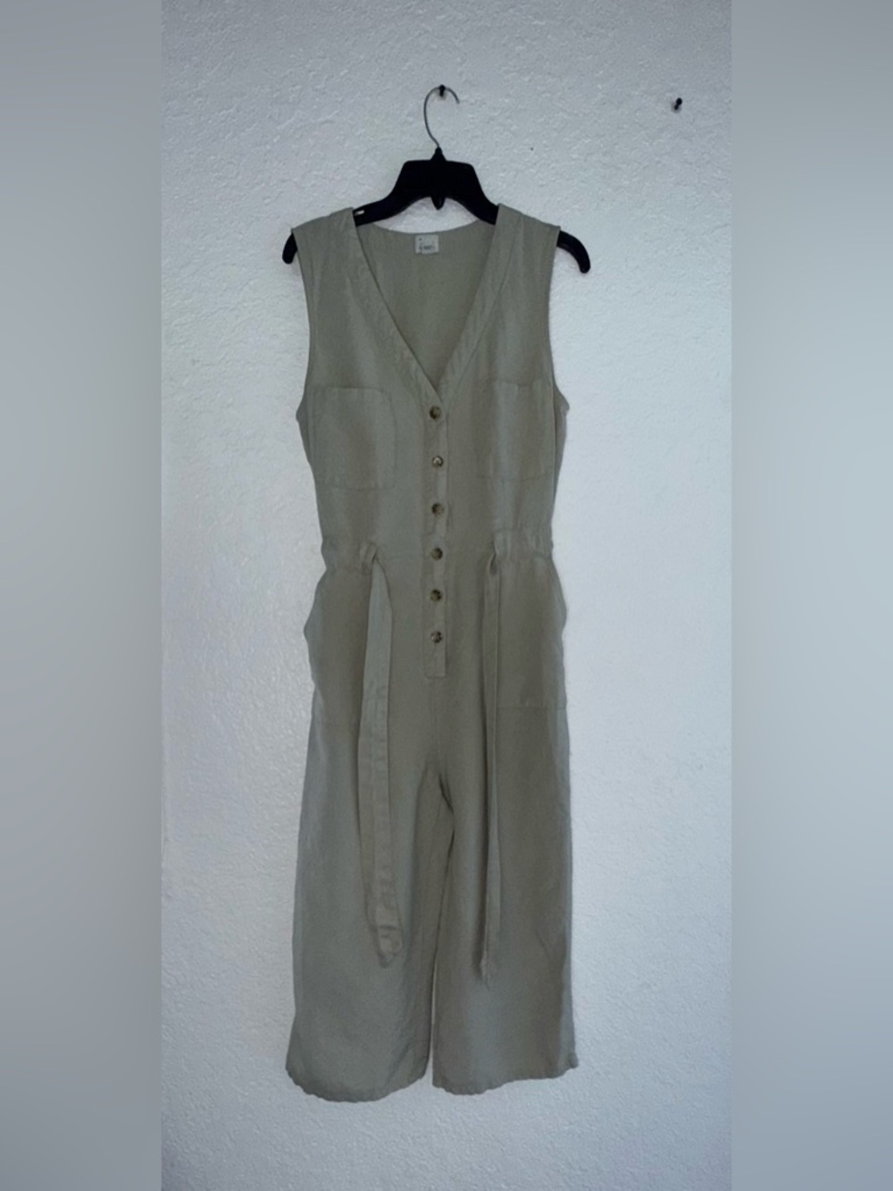 a new day Sage Button-Front Tie-Waist Sleeveless Cropped Jumpsuit - Picture 7 of 14